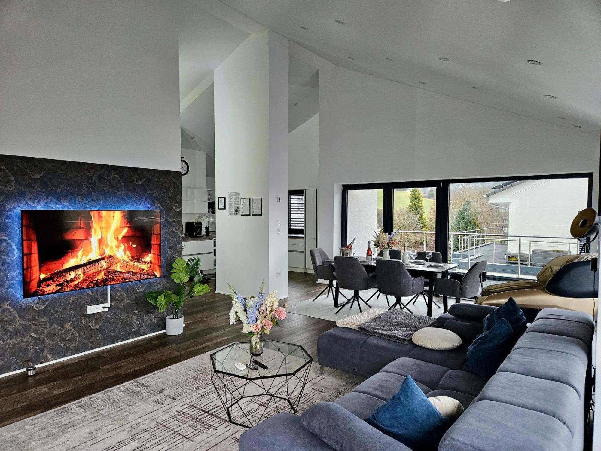 Apartment Stilvolle Penthouse Mit Grosszuegiger Sonnenterrasse *