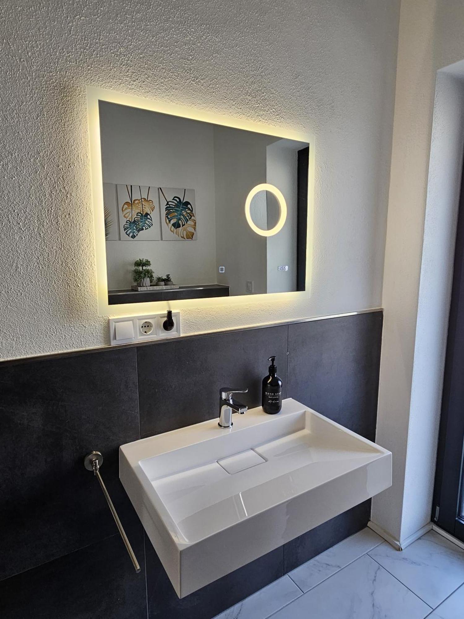 Stilvolle Penthouse Mit Grosszuegiger Sonnenterrasse Apartment *